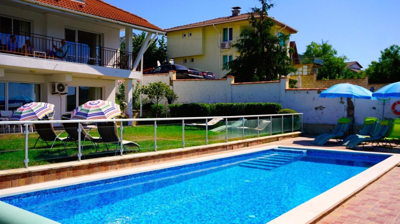 Вила Сънрайз - Villa Sunrise Varna Buitenkant foto