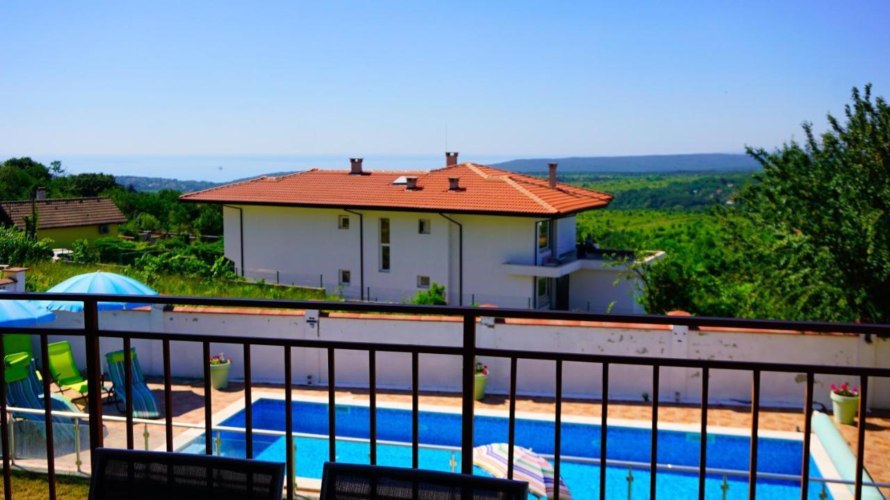 Вила Сънрайз - Villa Sunrise Varna Buitenkant foto