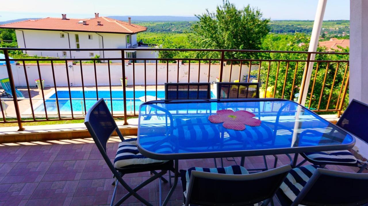 Вила Сънрайз - Villa Sunrise Varna Buitenkant foto